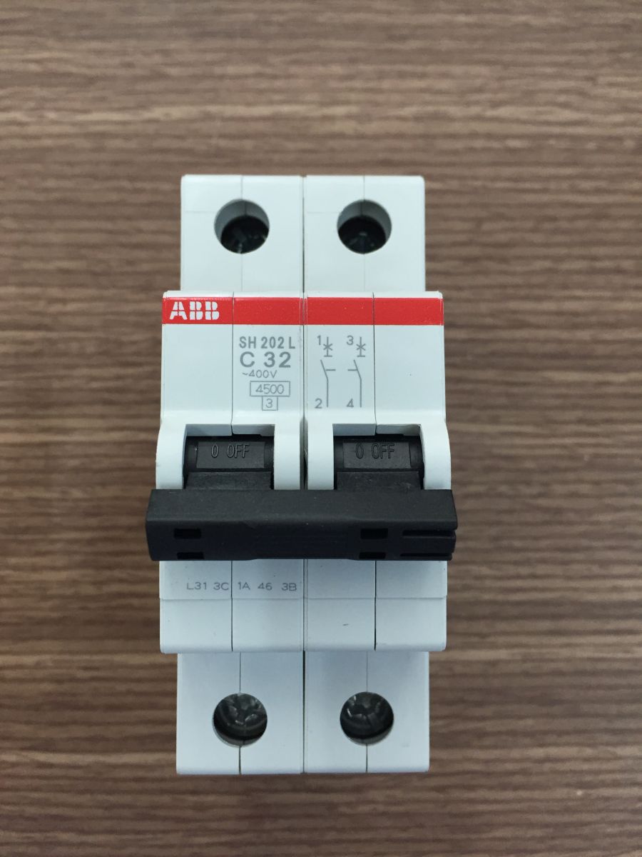 MCB ABB 2P, 4,5kA (32A) SH202L-C32